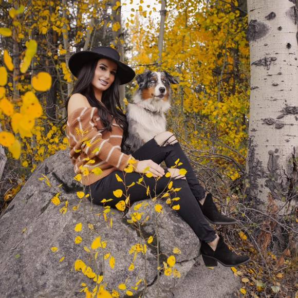 Meet your Posher, Cristina - Picture 1 of 1